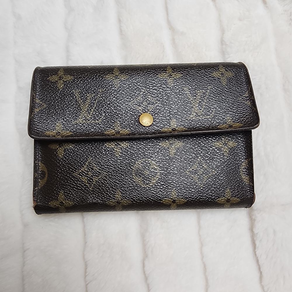 Louis Vuitton Monogram Wallet - Picture 1 of 16